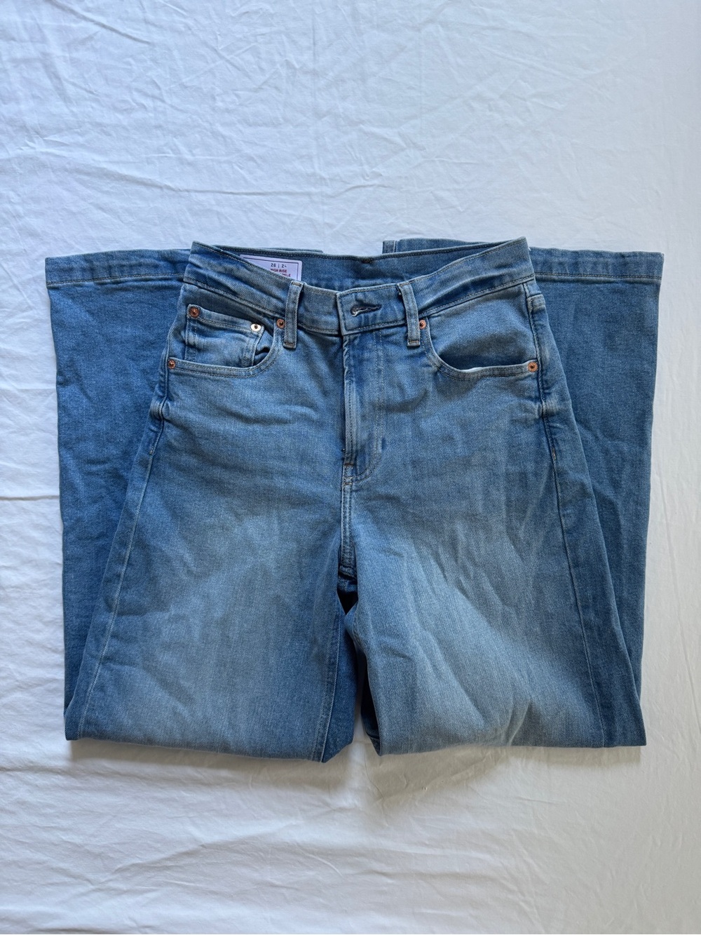 Gap Women’s High Rise Stride Ankle Jeans, size 26L, medium wash - Picture 11 of 16